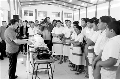 15_2110729261_b 15_2110729261_b