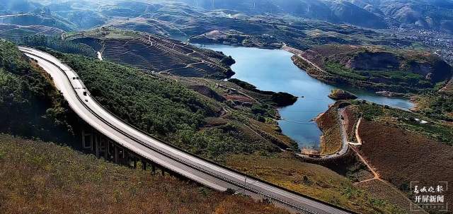 高速（開屏新聞記者 崔敏 通訊員 李紅幸 攝）