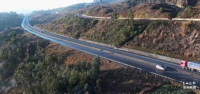 高速（開屏新聞記者 崔敏 通訊員 李紅幸 攝）