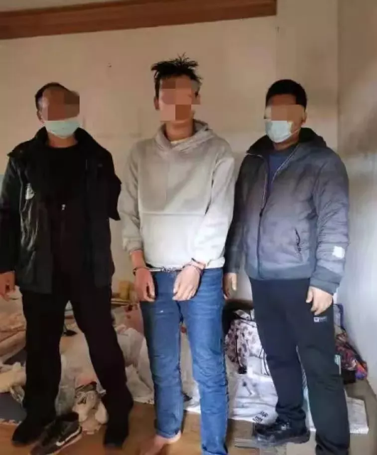 昆明警方連破2起“兩搶”案件(供圖)