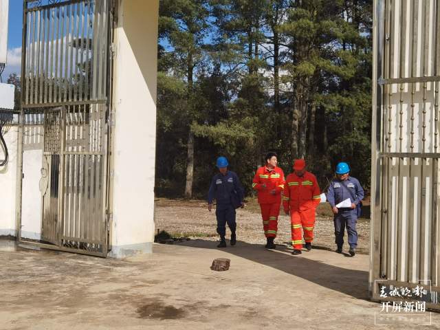 撒霧嘎管護站點通電通網(wǎng) 護林員張萬德“美夢成真” (1).jpg