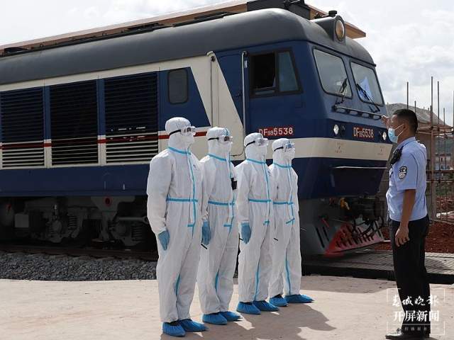 中老鐵路“國門”第一站（開屏新聞?dòng)浾?張勇 通訊員 雷雨 攝）