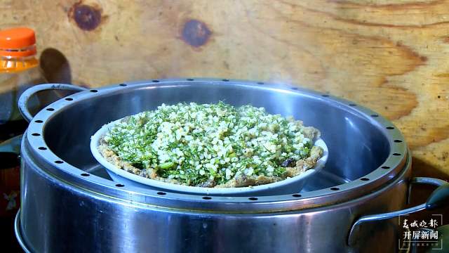 保山昌寧：聊家常 品美食 慶團(tuán)圓 噴香年夜飯承載著滿滿心意