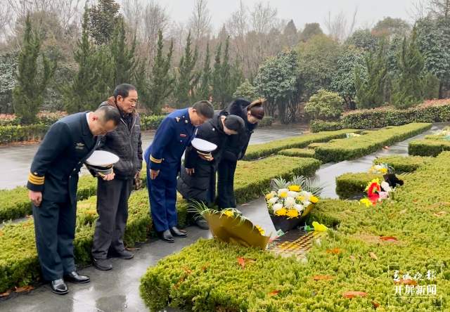 新春走基層|“我們一切都好！”云南森林消防總隊(duì)大理州支隊(duì)春節(jié)前走訪慰問烈士家屬