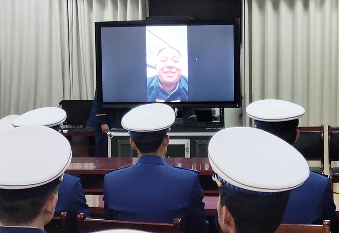 李青珂父親李月紅講話