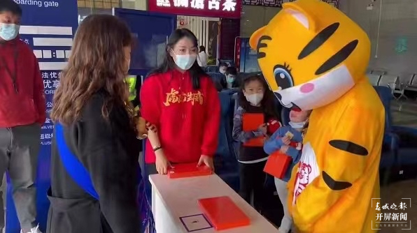 起降5273架次！春節(jié)假期云南機(jī)場(chǎng)運(yùn)送旅客52.09萬(wàn)人次 機(jī)場(chǎng)供圖