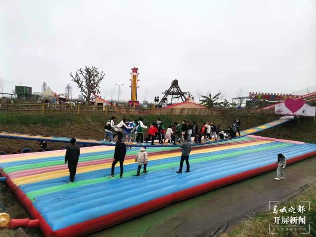 春節(jié)假期曲靖市接待游客數(shù)同比降8.2%！ (6).jpg