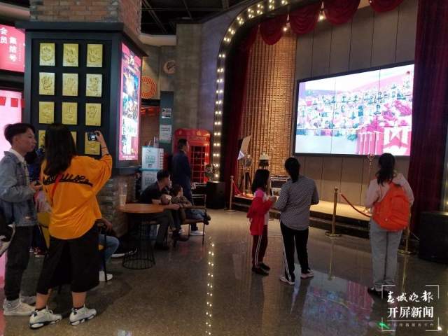 春節(jié)期間昆明西山區(qū)景區(qū)、公園接待游客47.37萬人次 張勇 通訊員 王麗娟 李建翔 康鳳瓊 周姝 攝