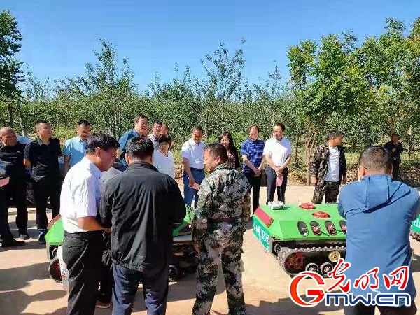 【新春走基層】無人機“種出”的水果有什么不一樣？探訪這群退役老兵的創(chuàng)業(yè)故事