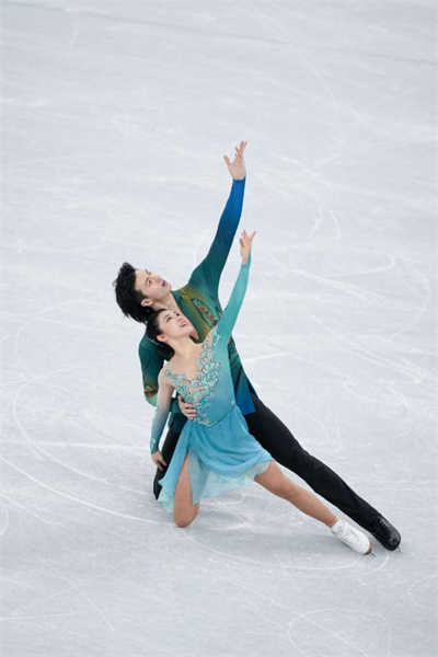 花樣滑冰與音樂：從無聲冰雪競技，到東西樂章和鳴