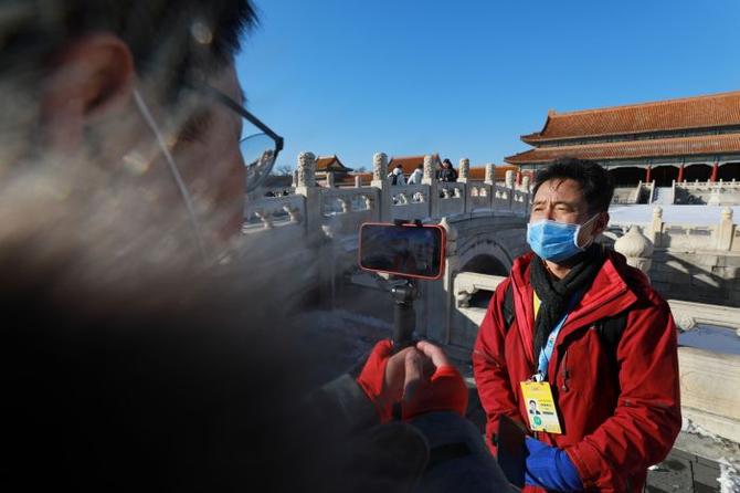 何以中國？中外記者在這里找到答案