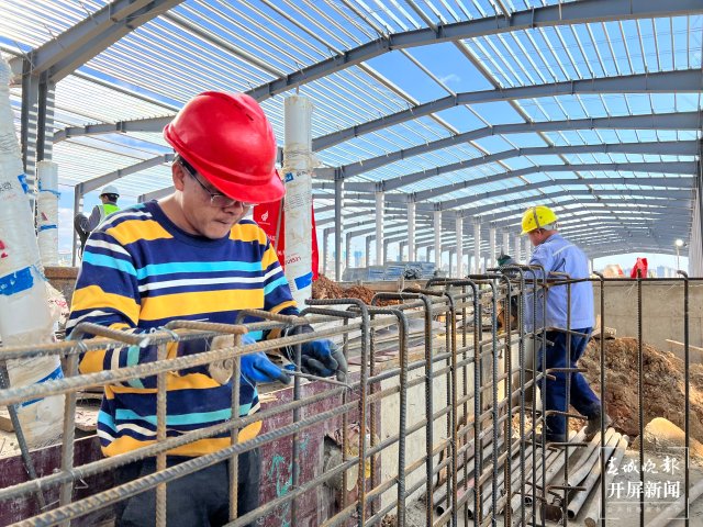 昆明地鐵5號(hào)線漁村停車場(chǎng)施工進(jìn)度完成90%(羅宗偉 通訊員 郭武輝 王正鵬 攝)