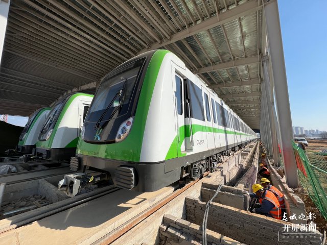 昆明地鐵5號(hào)線漁村停車場(chǎng)施工進(jìn)度完成90%(羅宗偉 通訊員 郭武輝 王正鵬 攝)