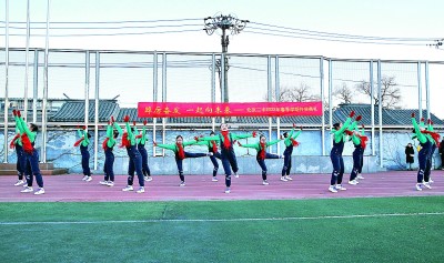 春季新學(xué)期，讓我們“一起向未來(lái)”