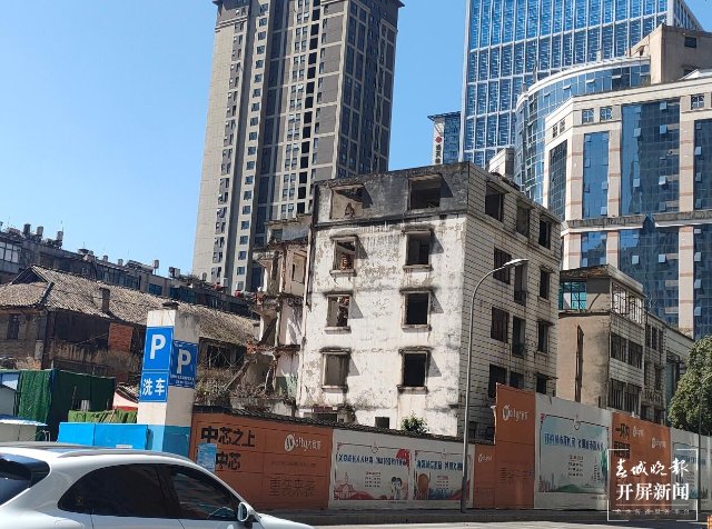 爛尾樓(開屏新聞?dòng)浾?顏媛 攝)