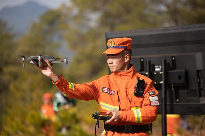 2.使用無人機進行火場偵察