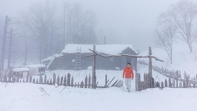 氣溫回升難擋冰雪游熱情！游客搶抓雪季尾巴同比增長40%（供圖）
