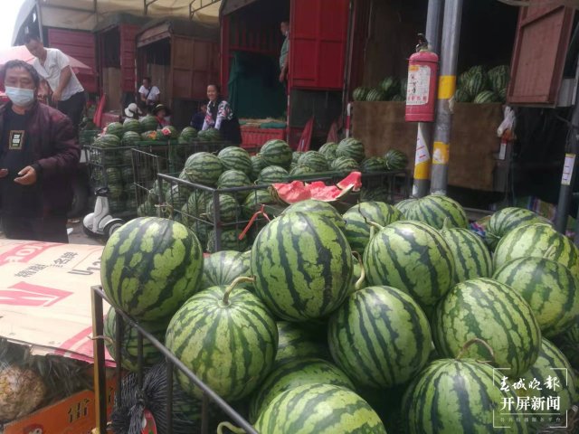 市民直呼：當個“吃瓜群眾”，真的好難 (4).jpg