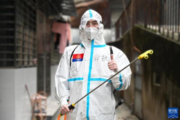 在防疫一線，這是最動(dòng)人的模樣