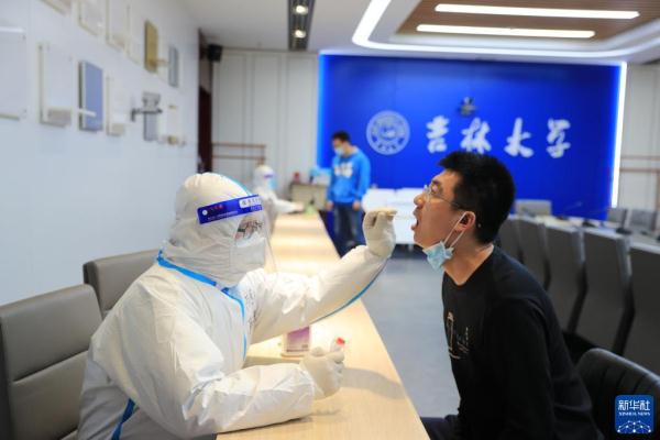 在防疫一線，這是最動(dòng)人的模樣