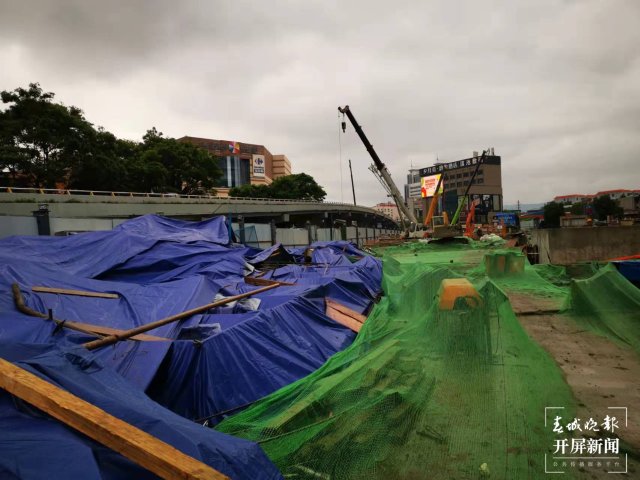 昆明地鐵5號線怡心橋站圍擋將逐步收縮（開屏新聞記者 張勇 攝）