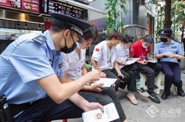 00304613180_30d25f10 00304613180_30d25f10