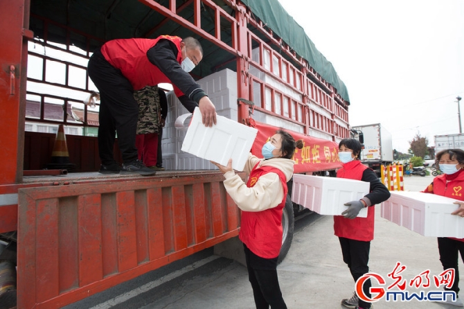 【組圖】“守滬者聯(lián)盟”丨江蘇海安:150噸蔬菜馳援上海 【組圖】“守滬者聯(lián)盟”丨江蘇海安:150噸蔬菜馳援上海