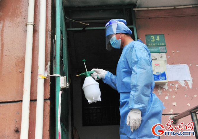 【組圖】“守滬者聯(lián)盟”丨上海開展預(yù)防性消殺作業(yè) 進(jìn)一步阻斷疫情傳播鏈 【組圖】“守滬者聯(lián)盟”丨上海開展預(yù)防性消殺作業(yè) 進(jìn)一步阻斷疫情傳播鏈