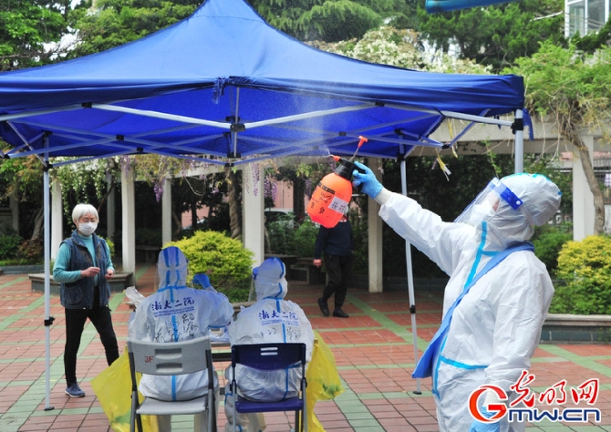 【組圖】“守滬者聯(lián)盟”丨上海開展預(yù)防性消殺作業(yè) 進(jìn)一步阻斷疫情傳播鏈 【組圖】“守滬者聯(lián)盟”丨上海開展預(yù)防性消殺作業(yè) 進(jìn)一步阻斷疫情傳播鏈