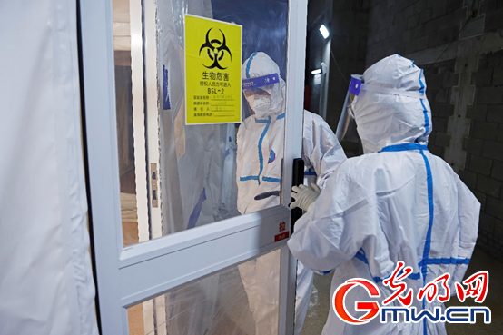 【圖片故事】“守滬者聯(lián)盟”丨上海浦東新區(qū)：全力加快核酸檢測(cè)速度