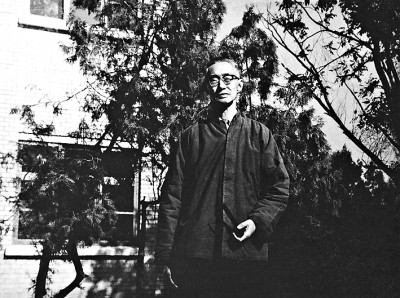 洪謙:暗隨流水到天涯 洪謙:暗隨流水到天涯