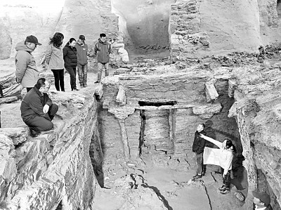 向歷史深處探索 為民族復(fù)興奮發(fā) 向歷史深處探索 為民族復(fù)興奮發(fā)