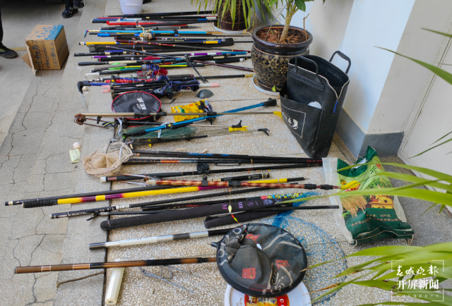 滇池草海垂釣，42根魚竿被收繳！ 張勇 通訊員 陸英 洪鑫 攝