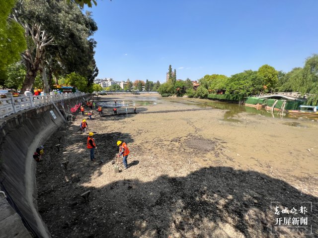 翠湖公園清淤工程(龍宇丹 攝)