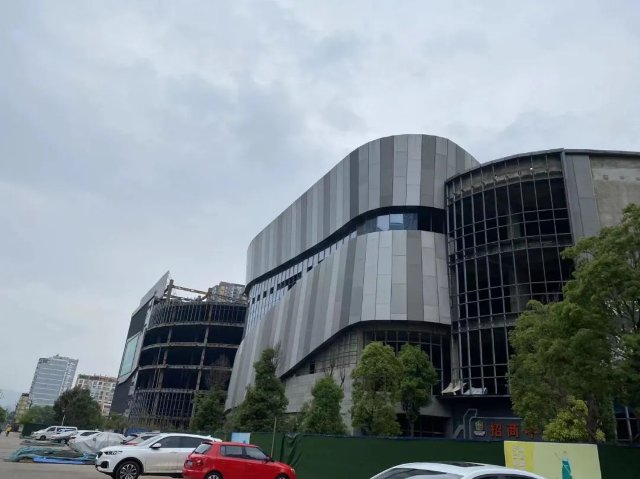 爛尾已5年，人民路壹號廣場或將復活