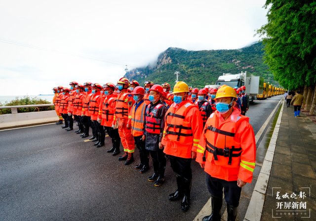 昆明開展極端天氣條件下城市洪澇災(zāi)害應(yīng)急演練（龍宇丹攝）