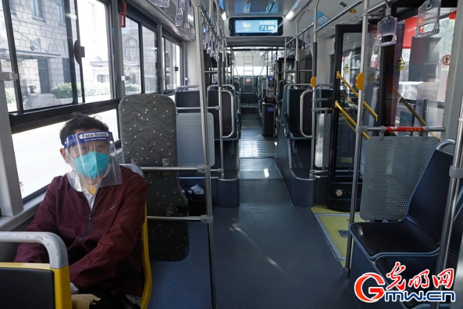 【組圖】上海首批4條軌道交通和273條地面公交線路恢復(fù)運(yùn)行