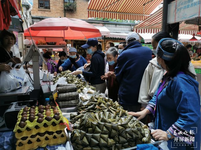 開屏觀察｜端午將至，昆明粽子市場火熱?。ㄩ_屏新聞記者 李賽 龍宇丹 攝）
