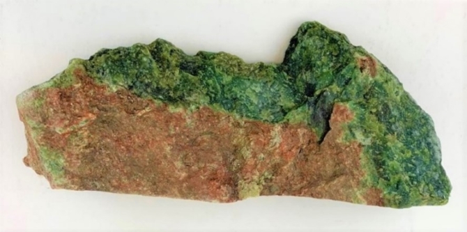 北極玉原始狀態(tài) 參見玉皮黏附玉石.jpg