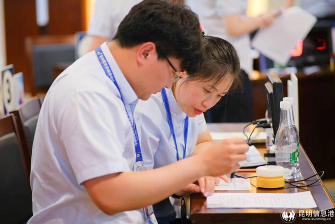 圖片可任選：2022年“政務(wù)服務(wù)大練兵”一季度競(jìng)賽現(xiàn)場(chǎng)圖2