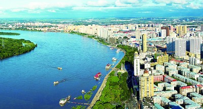 東北邊陲:旅游興市 產(chǎn)業(yè)富民 東北邊陲:旅游興市 產(chǎn)業(yè)富民