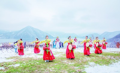 東北邊陲:旅游興市 產(chǎn)業(yè)富民 東北邊陲:旅游興市 產(chǎn)業(yè)富民