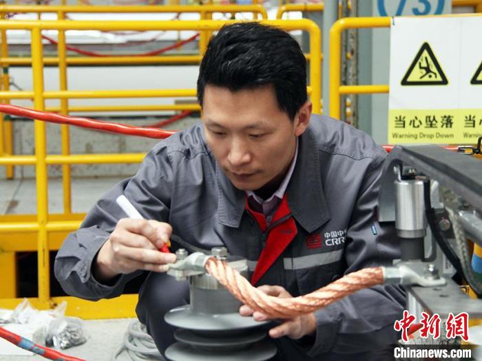 【十年@每一個奮斗的你】從“他山之石”到“授人以漁”：高鐵工人的突破之路