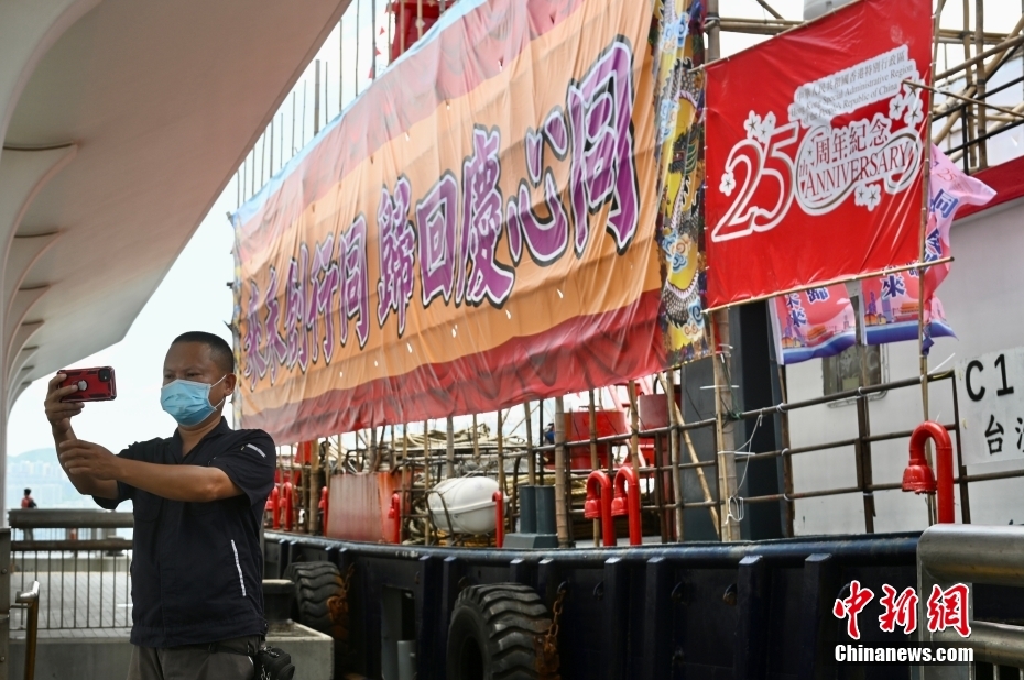 4afcaf02d8ef412bbf63d94ff714ef24