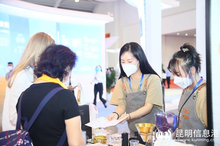 10 旅交會現(xiàn)場圖 10 旅交會現(xiàn)場圖