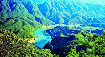 江西：續(xù)寫紅土圣地新榮光