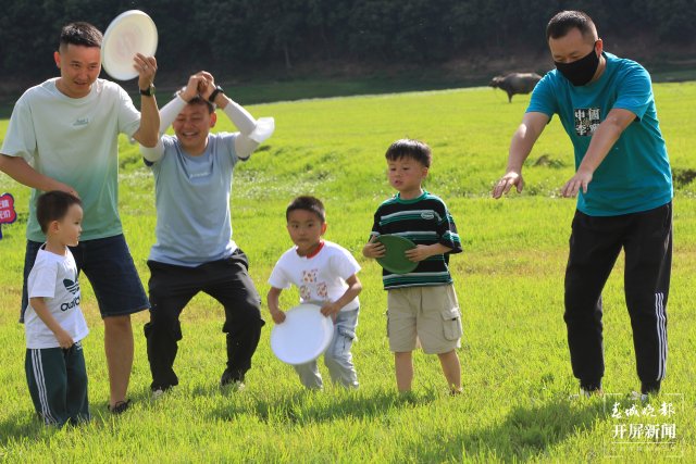 “神獸放假”引爆暑假經(jīng)濟(jì) (4).jpg