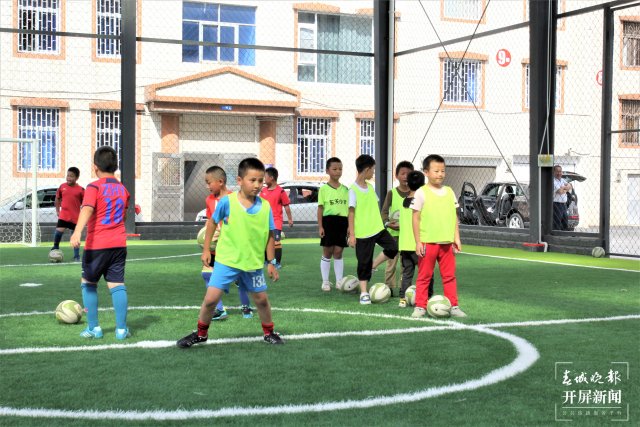 “神獸放假”引爆暑假經(jīng)濟(jì) (7).JPG