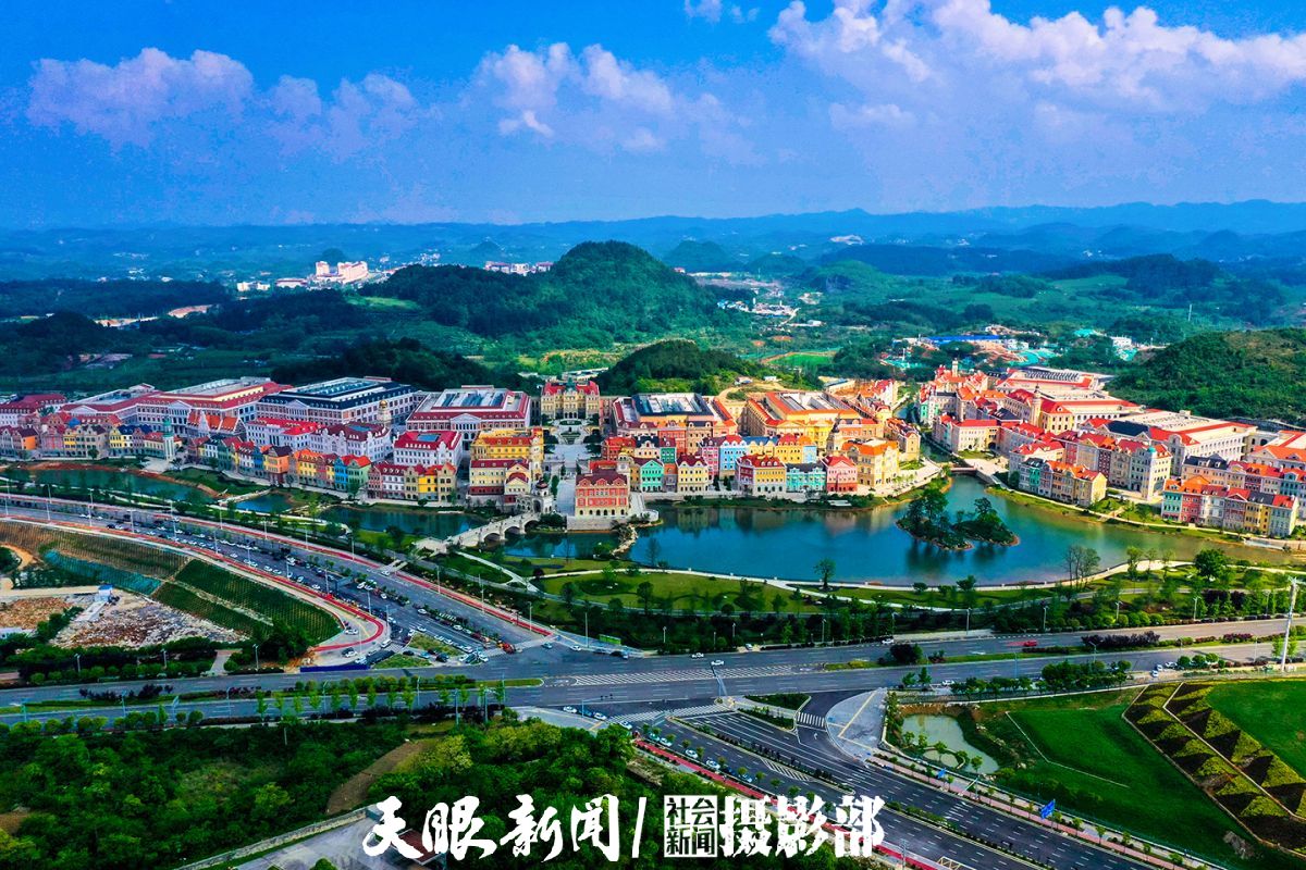 1   貴安華為云數(shù)據(jù)中心項(xiàng)目規(guī)劃總投資80億元，全部建成后可容納100萬臺(tái)服務(wù)器。(1).jpg