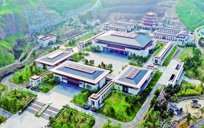 百川歸海 萬物生輝